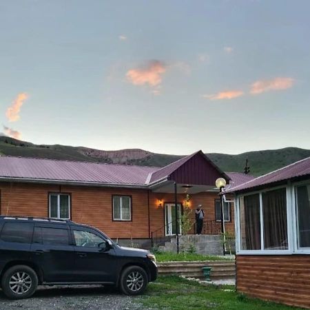 Кольсайские Озера, Гостиница Айару Kurmenty Eksteriør bilde